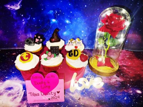 cupcakes by Esme Crawford (Firmera)